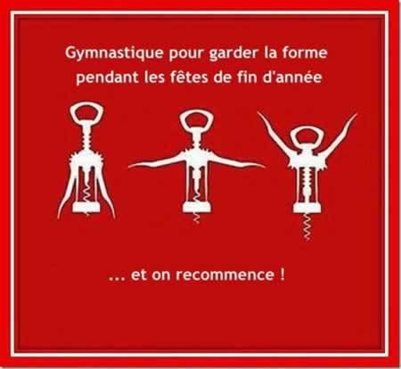 Drôles tire-bouchon faisant de la gymnastique